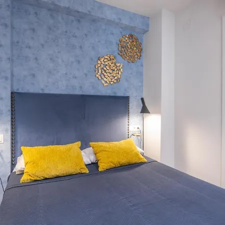 Pineapple Apartment *